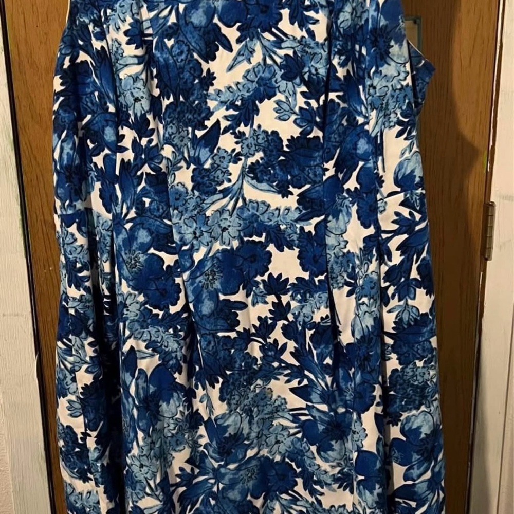 London Times Blue and White Floral Dress
